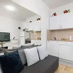 Pet-Friendly & Cozy Studio In Krakow By Noclegi Renters