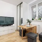Pet-Friendly & Cozy Studio In Krakow By Noclegi Renters