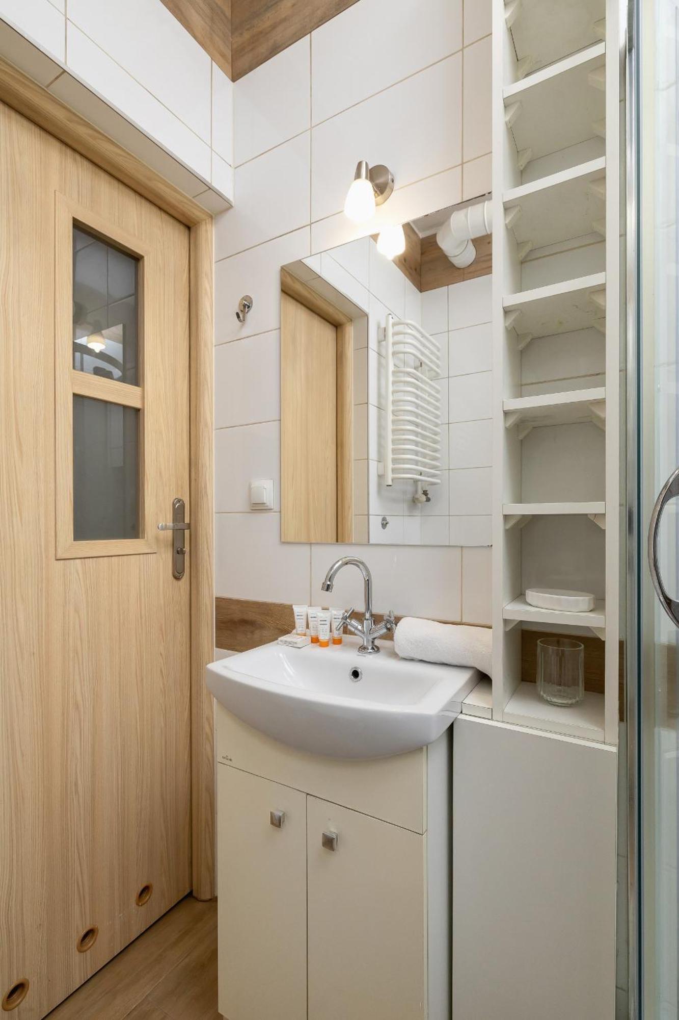 Pet-friendly & Cozy In By Renters Apartament *